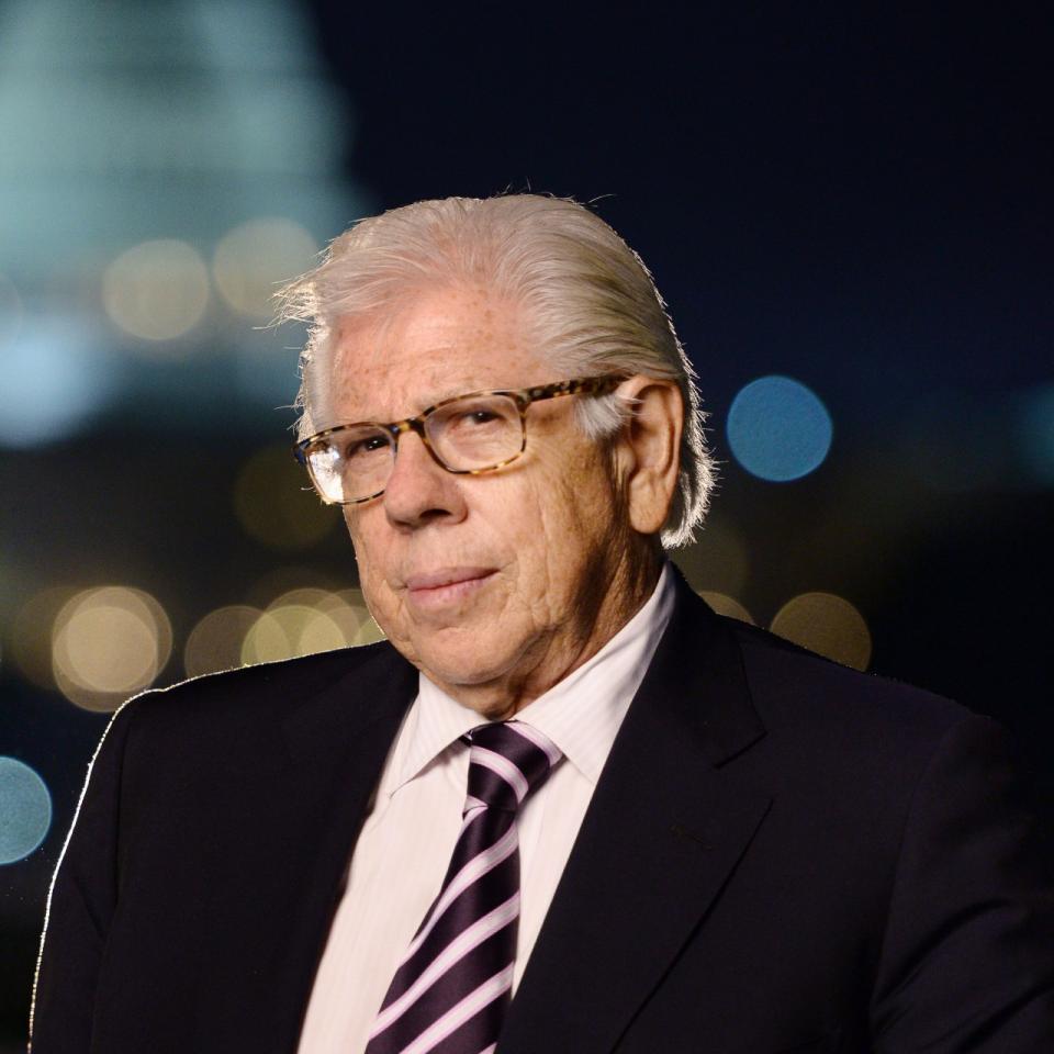 Carl Bernstein (Sam Levitan)