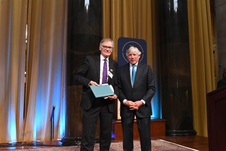 David Blight and Lee Bollinger at Pulitzer Prize ceremony.